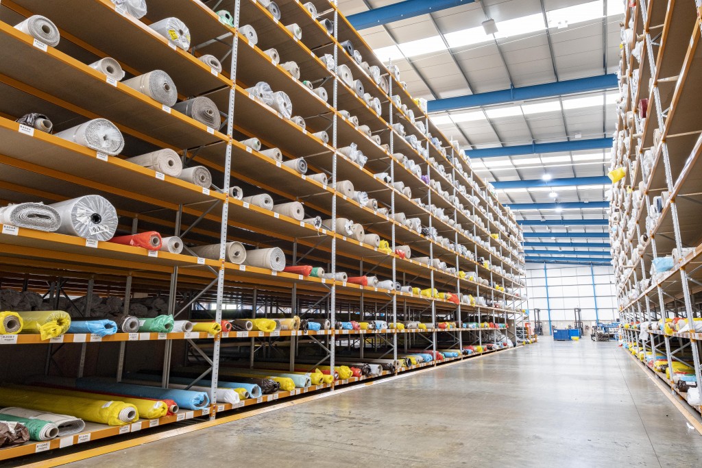 About Us CD warehouse DesignerContracts2021-Shoot1-005